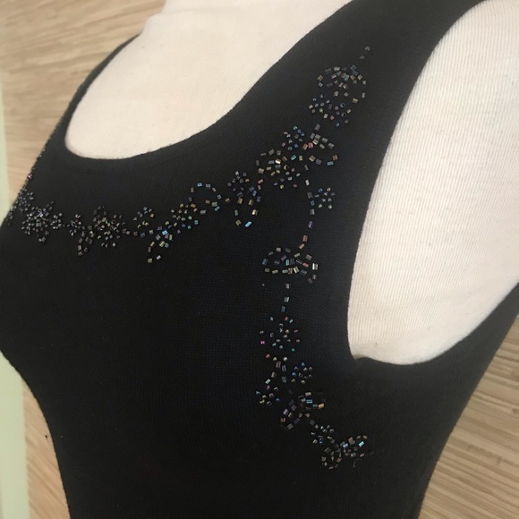 Eye Candy Body Con Sleeveless Knit Sweater - Picture 8 of 9